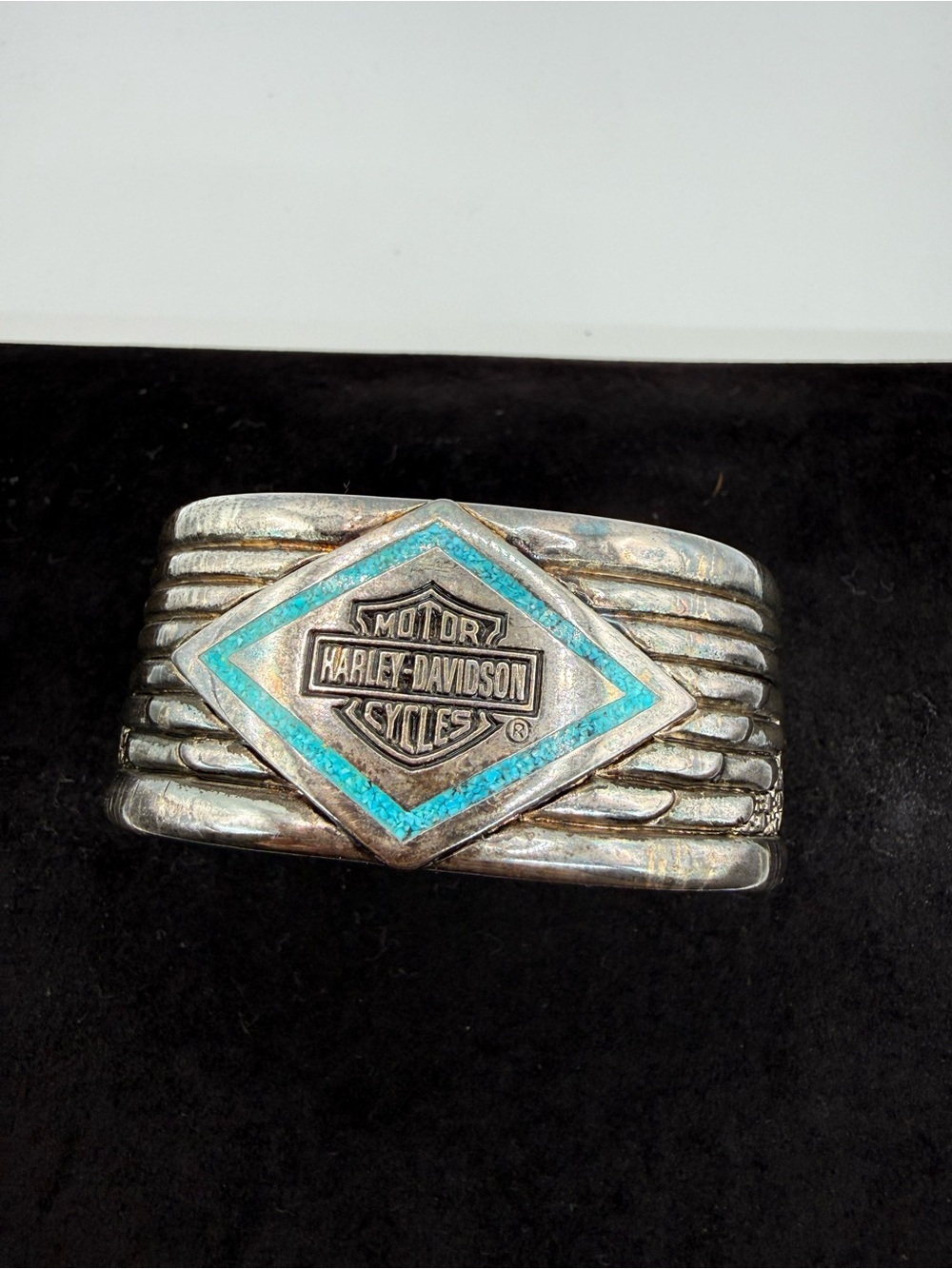 Vintage 1994 Harley-Davidson Silver Tone Turquoise Inlay Wide Cuff Bracelet